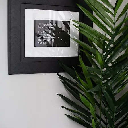 Holyrood Park City Centre Apartment Edimburgo Esterno foto